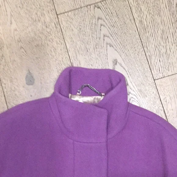 Woman’s J. Crew purpleItalian Stadium Cloth by Nelly Gorilla. Size 2. Like new! - Picture 3 of 7